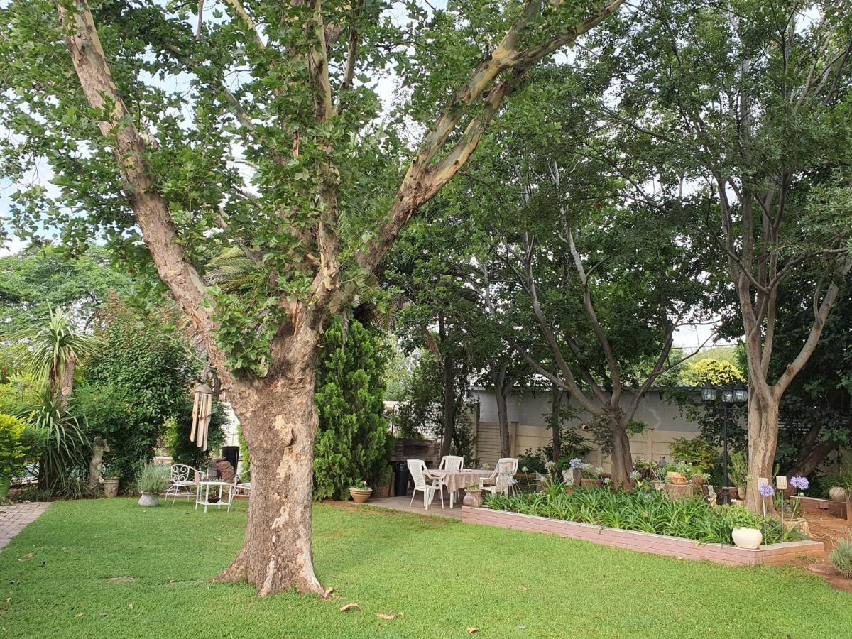 Chic Breeze Hotel Bloemfontein Exterior photo