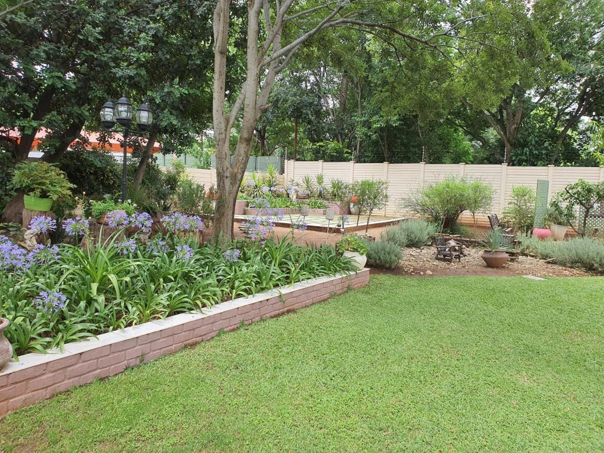 Chic Breeze Hotel Bloemfontein Exterior photo