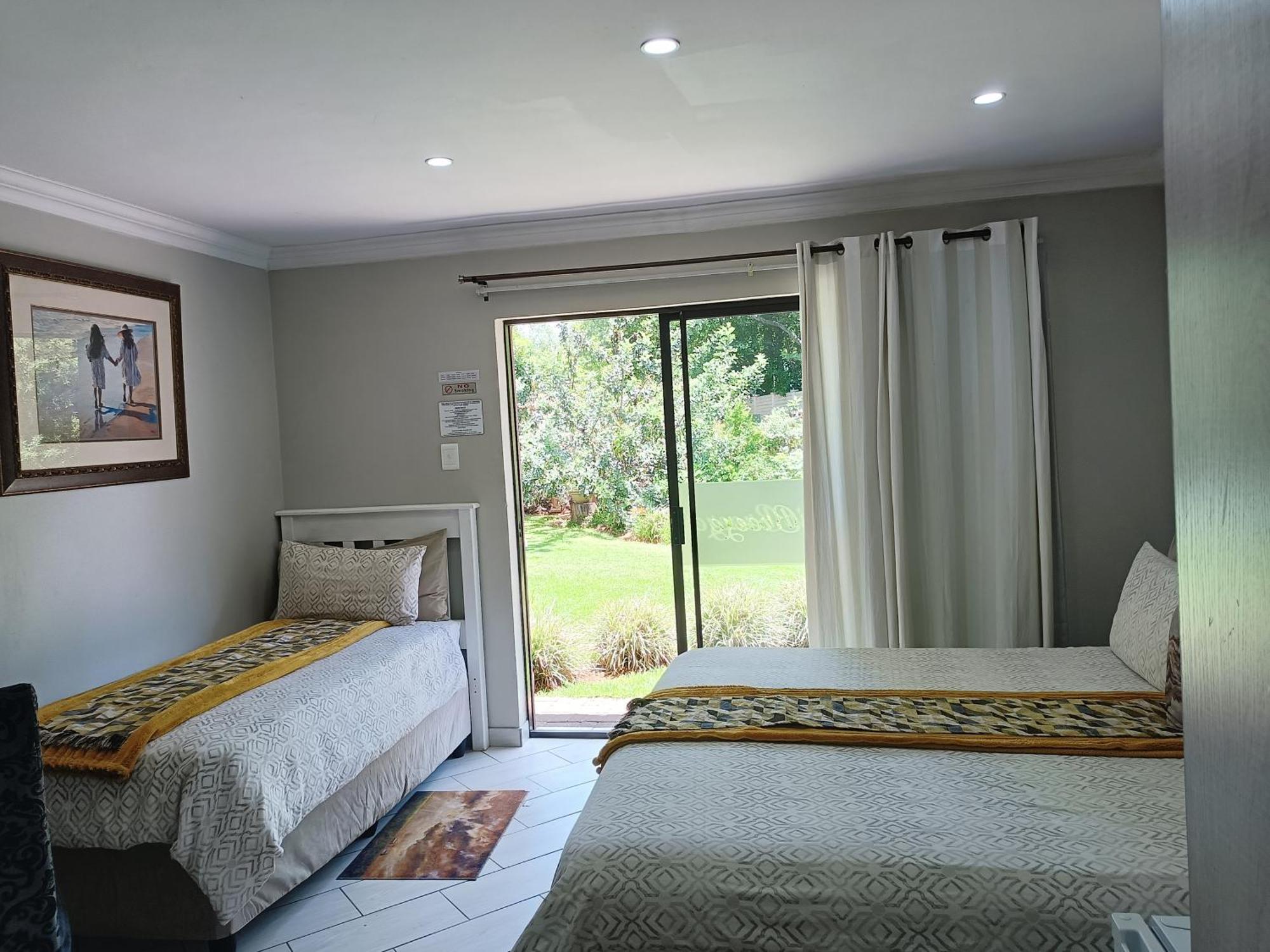 Chic Breeze Hotel Bloemfontein Exterior photo